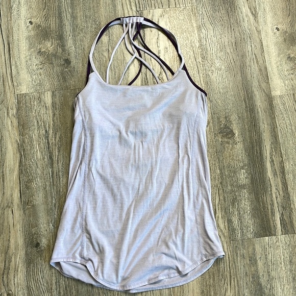 Lululemon athletica Lighten Up Tank, heathered lilac, size 6 - Picture 4 of 12